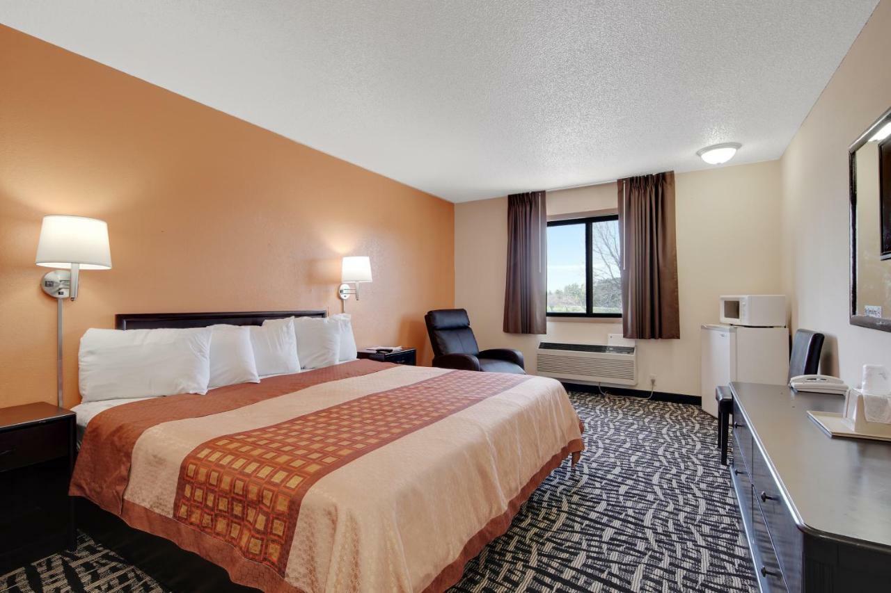 Americas Quality Inn & Suites - Finlayson Luaran gambar
